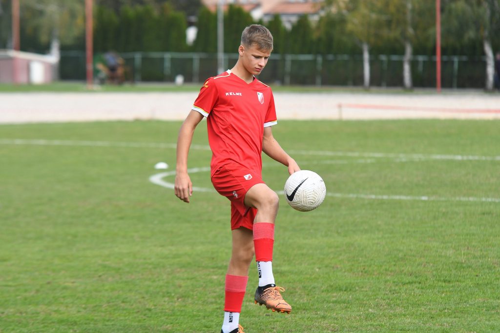 Lazar Jovanovic ○ Right Winger ○ FK Radnicki Nis